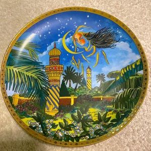 “Yon Rising Moon” by Mossan Eskandar